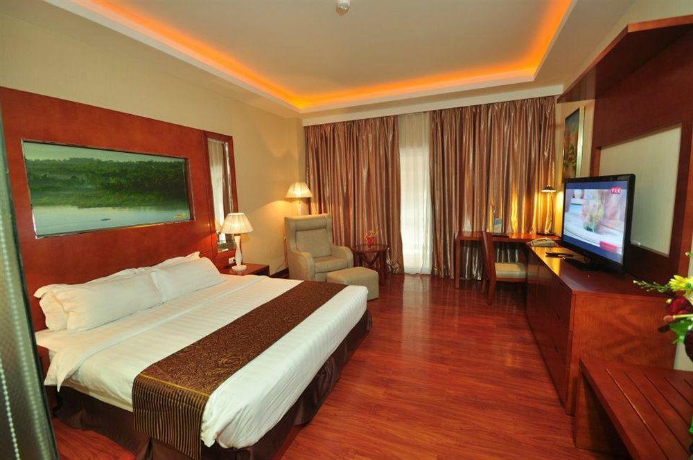 Sunlight Hotel Puerto Princesa Exterior foto